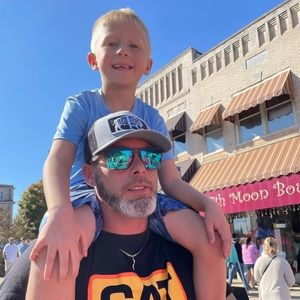 Meet your Posher, Eric